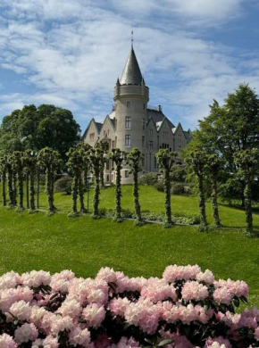 Bright Apartament Near the Castle Free Parking Comfort & Elegance